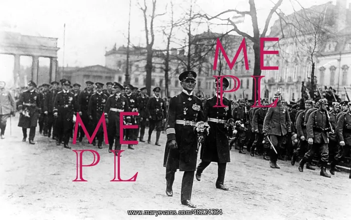 : Reception of the crew of the SMS Wolf in Berlin, 1918 : Reception of the crew of the SMS Wolf in Berlin, 1918