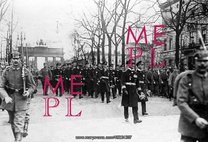 : Reception of the crew of the SMS Wolf in Berlin, 1918 : Reception of the crew of the SMS Wolf in Berlin, 1918