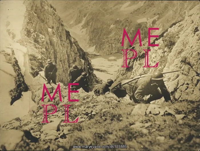 : Reconnoitring party approaching Austrian trenches, WW1 : Reconnoitring party approaching Austrian trenches, WW1