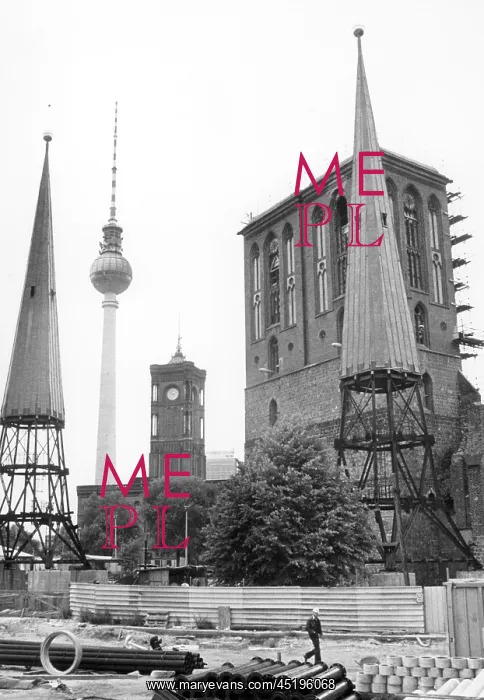 : Reconstruction of the Church of St. Nicholas in Berlin 1982 : Reconstruction of the Church of St. Nicholas in Berlin 1982