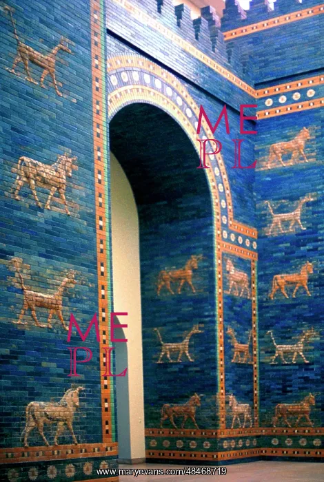 : Reconstruction of the Ishtar Gate; the eighth : Reconstruction of the Ishtar Gate; the eighth