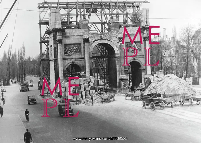 : Reconstruction of the Munich Siegestor, 1945 : Reconstruction of the Munich Siegestor, 1945