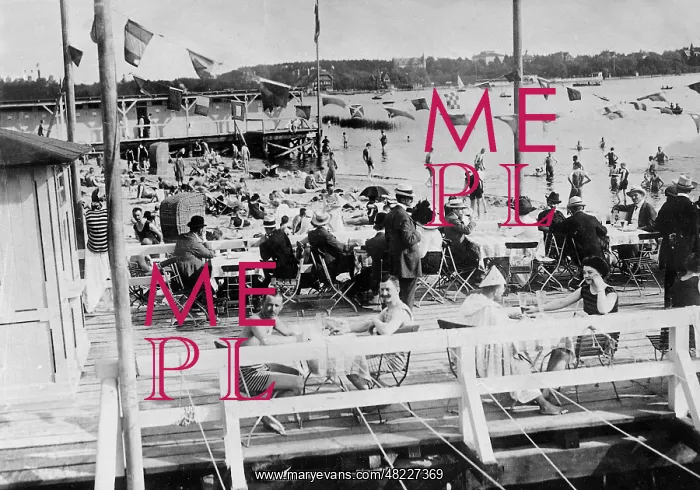 : Recreation at the Wannsee, 1917 : Recreation at the Wannsee, 1917