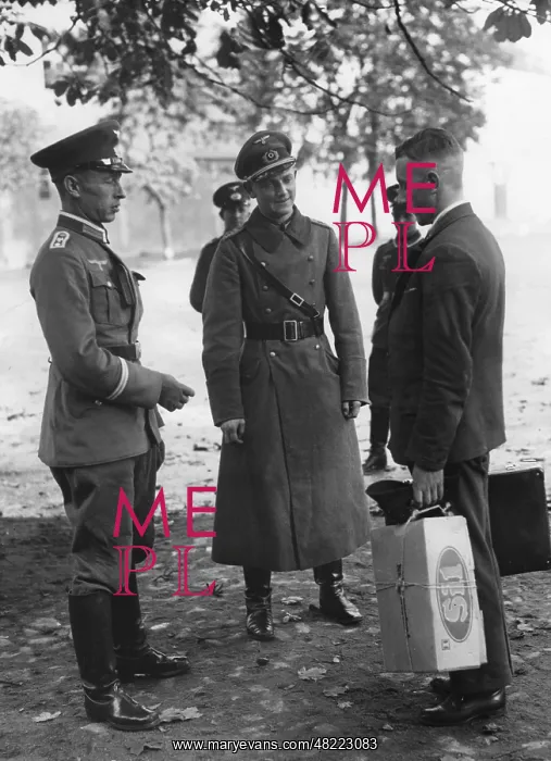: Recruit arrives in a barracks, 1936 : Recruit arrives in a barracks, 1936