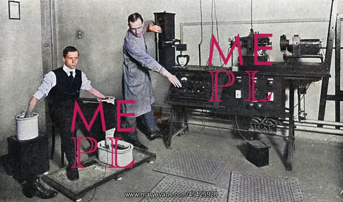 : Recruit undergoing heart tests, WW1 : Recruit undergoing heart tests, WW1