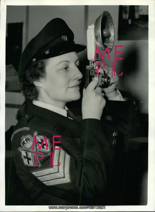 : Recruiting Sergeant Enid Lyle at army exhibition, London : Recruiting Sergeant Enid Lyle at army exhibition, London