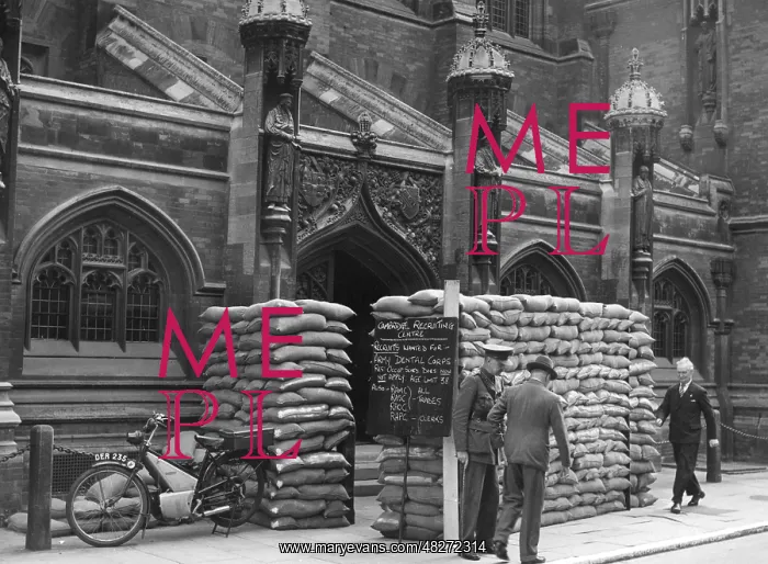 : Recruitment office in Cambridge, 1939 : Recruitment office in Cambridge, 1939