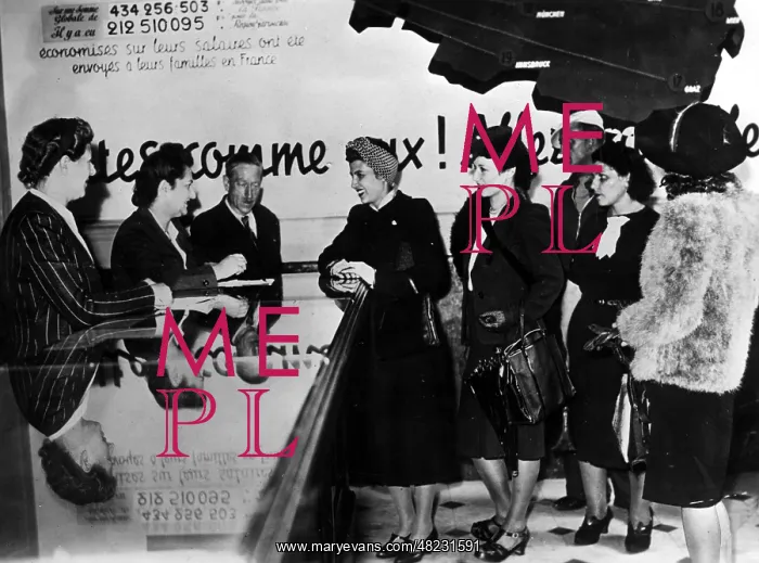 : Recruitment of workers in Paris, 1942 : Recruitment of workers in Paris, 1942