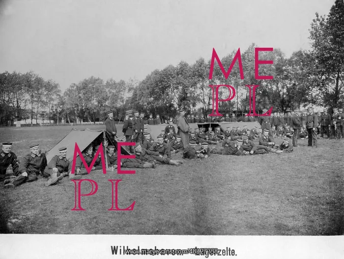 : Recruits during an exercise, around 1910 : Recruits during an exercise, around 1910