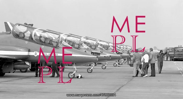 : Red Arrows BAe Hawk T.1 : Red Arrows BAe Hawk T.1