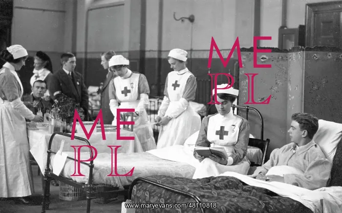 : Red Cross Volunteers with patients in ward : Red Cross Volunteers with patients in ward