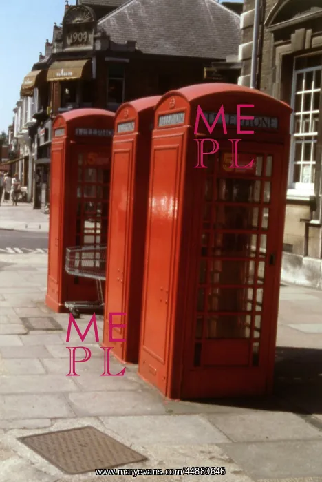 : RED TELEPHONE BOXES : RED TELEPHONE BOXES