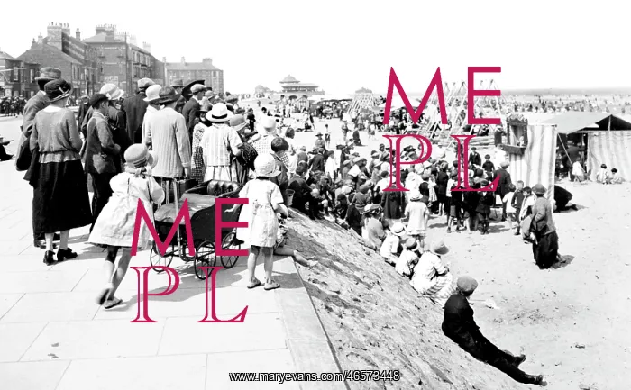  : Redcar, the Promenade 1923