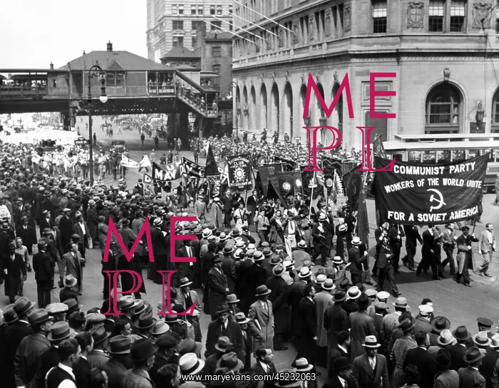 : Reds gather for 1934 May Day parade to Union ? : Reds gather for 1934 May Day parade to Union ?