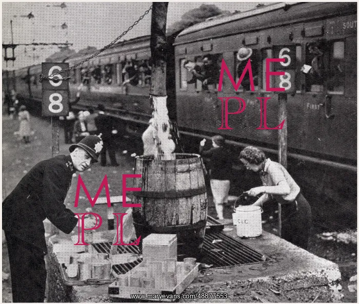 : Refreshments for Dunkirk soldiers : Refreshments for Dunkirk soldiers