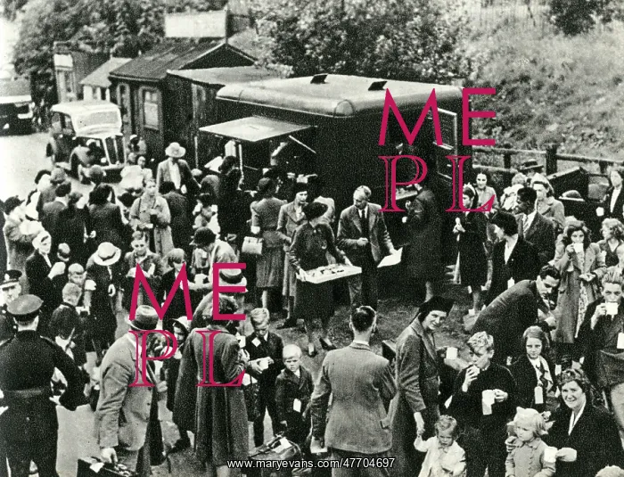 : Refreshments for evacuees, WW2 : Refreshments for evacuees, WW2