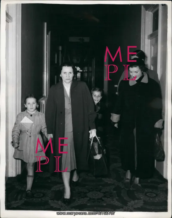 : Refugees. Jul. 07, 1954 - Children Escape to Happiness After five year seperation : Refugees. Jul. 07, 1954 - Children Escape to Happiness After five year seperation