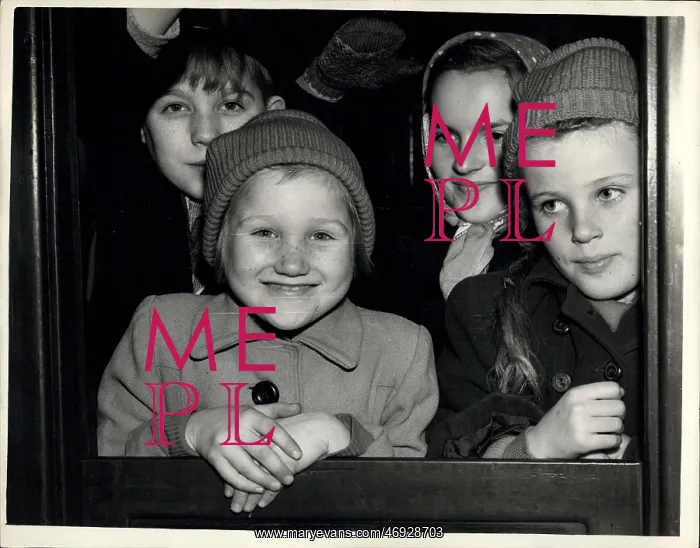: Refugees. Dec. 02, 1957 - Refugee children from Germany on Holiday in Britain : Refugees. Dec. 02, 1957 - Refugee children from Germany on Holiday in Britain