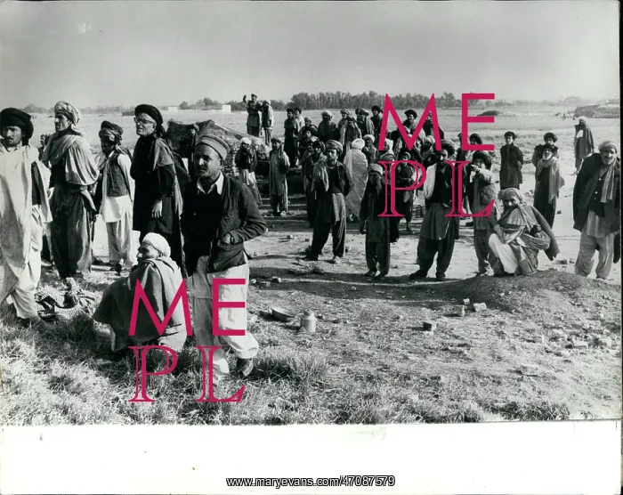 : Refugees. Feb. 02, 1980 - AFGAH REFUGEES ARRIVE AT PESHAWAR : Refugees. Feb. 02, 1980 - AFGAH REFUGEES ARRIVE AT PESHAWAR