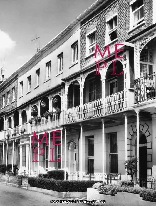 : REGENCY TOWN HOUSES : REGENCY TOWN HOUSES
