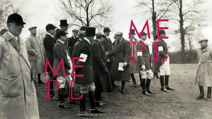 : Regimental Point to Point event at Icomb, Gloucestershire : Regimental Point to Point event at Icomb, Gloucestershire