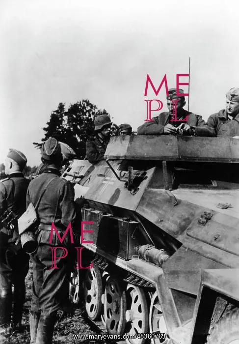  : Regimental staff of a Panzer Army on the eastern front, 1941