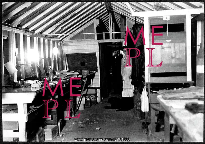 : Reginald Malby's photographic studio : Reginald Malby's photographic studio