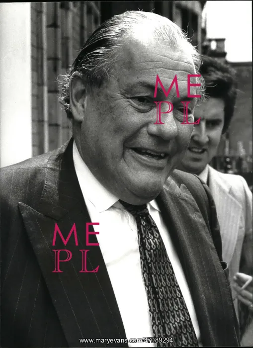 : Reginald Maudling en route for House of Commons : Reginald Maudling en route for House of Commons