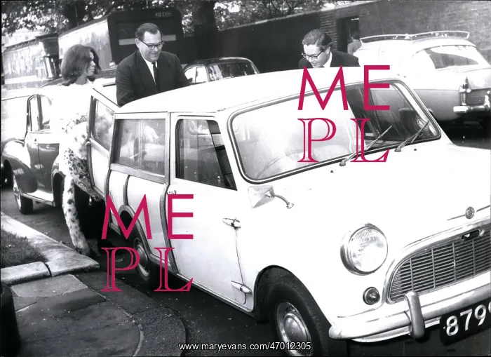 : Reginald Maudling leaving 11 Downing Street : Reginald Maudling leaving 11 Downing Street