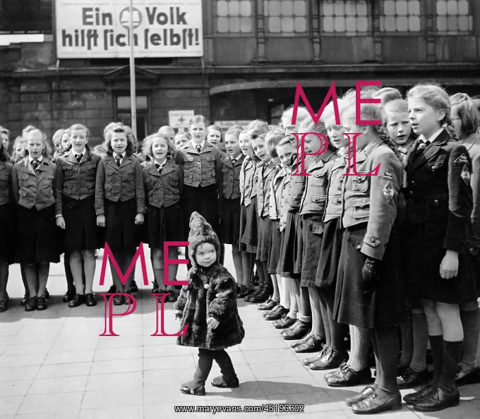 : Third Reich - BDM fund raising for WHW : Third Reich - BDM fund raising for WHW