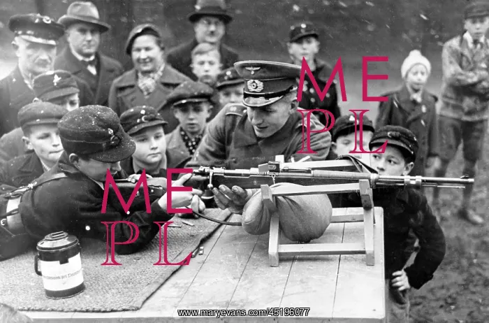 : Third Reich - German Youth : Third Reich - German Youth