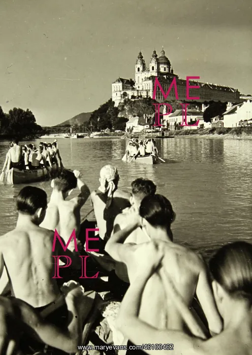 : Reichsjugendfahrt of canoe athletes on : Reichsjugendfahrt of canoe athletes on