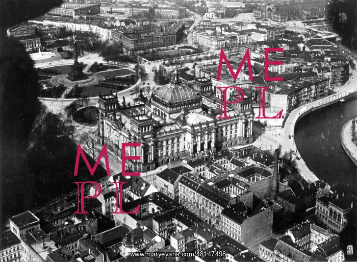 : Reichstag and Alsen district in Berlin, 1918 : Reichstag and Alsen district in Berlin, 1918