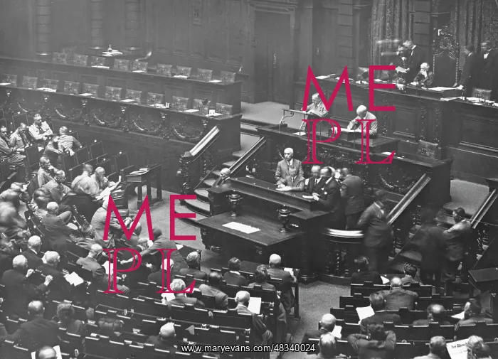 : Reichstag meeting in 1929 : Reichstag meeting in 1929