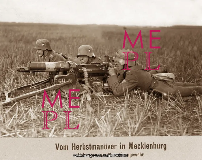 : Reichswehr soldiers at a machine gun, 1925 : Reichswehr soldiers at a machine gun, 1925