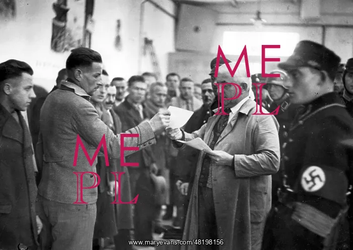 : Release of prisoners from Dachau concentration camp, 1933 : Release of prisoners from Dachau concentration camp, 1933