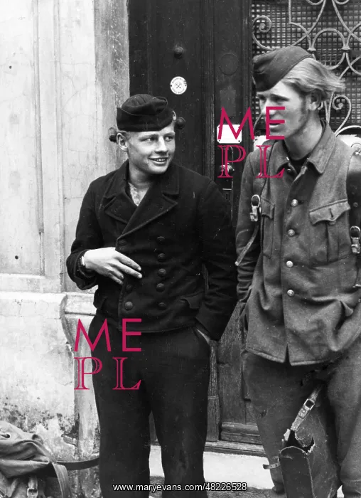 : Released prisoners of war in Munich : Released prisoners of war in Munich