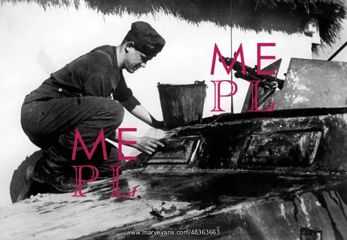 : Removal of the winter camouflage, 1943 : Removal of the winter camouflage, 1943