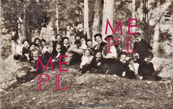 : Ren Bishi and Soviet Teenagers : Ren Bishi and Soviet Teenagers