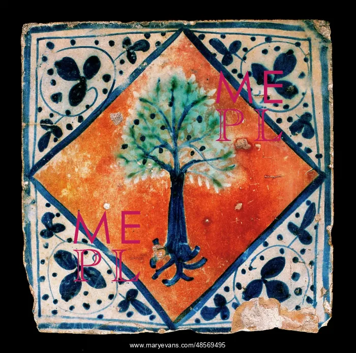 : Renaissance style. Tile of Manises. 15th century. Heraldic s : Renaissance style. Tile of Manises. 15th century. Heraldic s