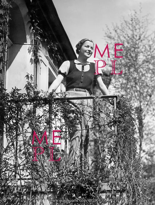: Renate Mueller : Renate Mueller
