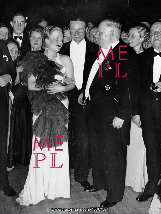 : Renate Muller and Willy Fritsch : Renate Muller and Willy Fritsch