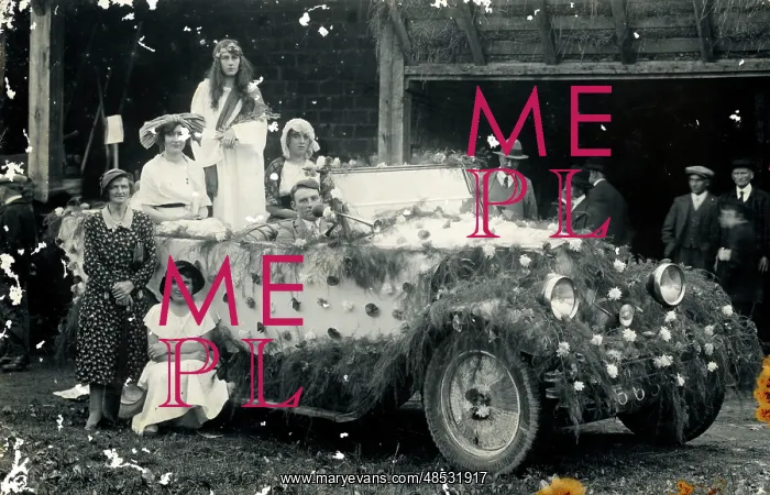 : Renault Vintage Wedding Car : Renault Vintage Wedding Car