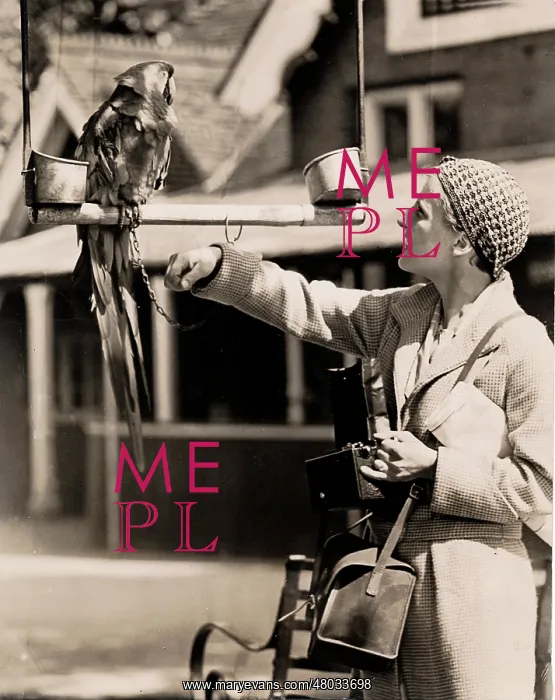  : Rene Fraser with parrot