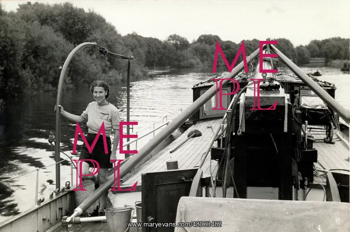  : Rene Fraser on way up The Thames to Bourne End in 1947 / 8