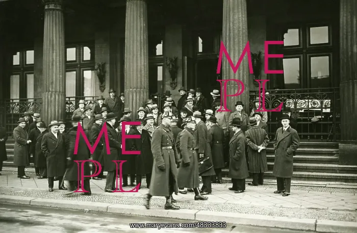 : Reopening of the stock exchange, 1932 : Reopening of the stock exchange, 1932