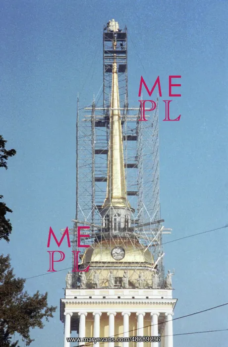  : Repair of spire of Admiralty building