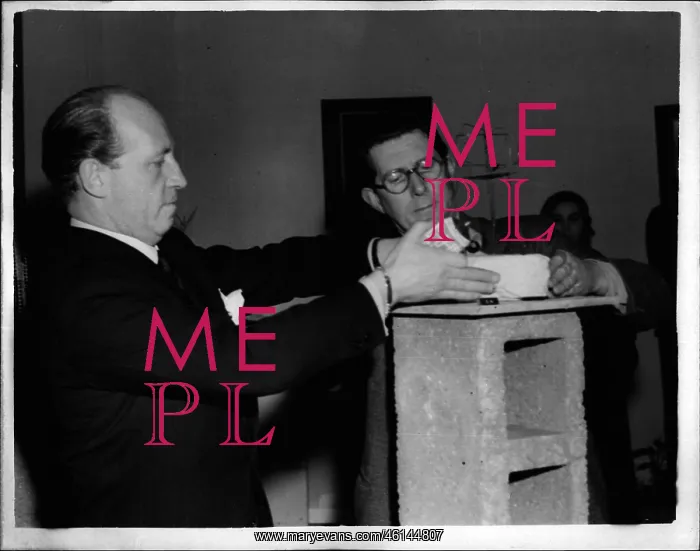 : Replica model of winning sculpture after first was damaged : Replica model of winning sculpture after first was damaged