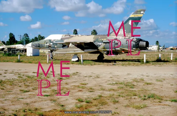: Republic F-105D Thunderchief 60-5385 : Republic F-105D Thunderchief 60-5385