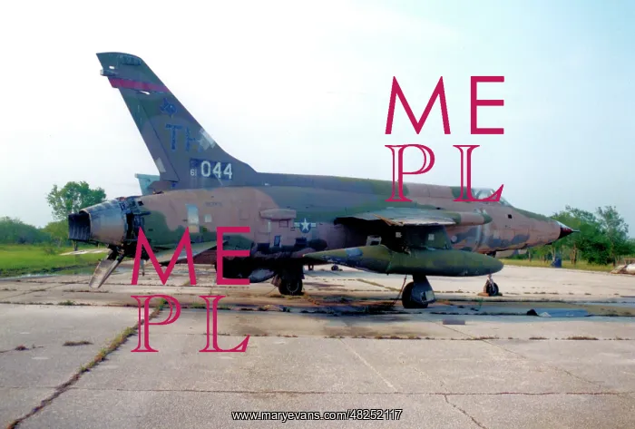 : Republic F-105D Thunderchief 61-0044 : Republic F-105D Thunderchief 61-0044
